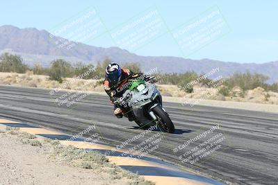 media/Dec-04-2025-Racers Edge (Thu) [[5ebc9f124d]]/3-B Group/3-Session 2 (Turn 7 Inside)/